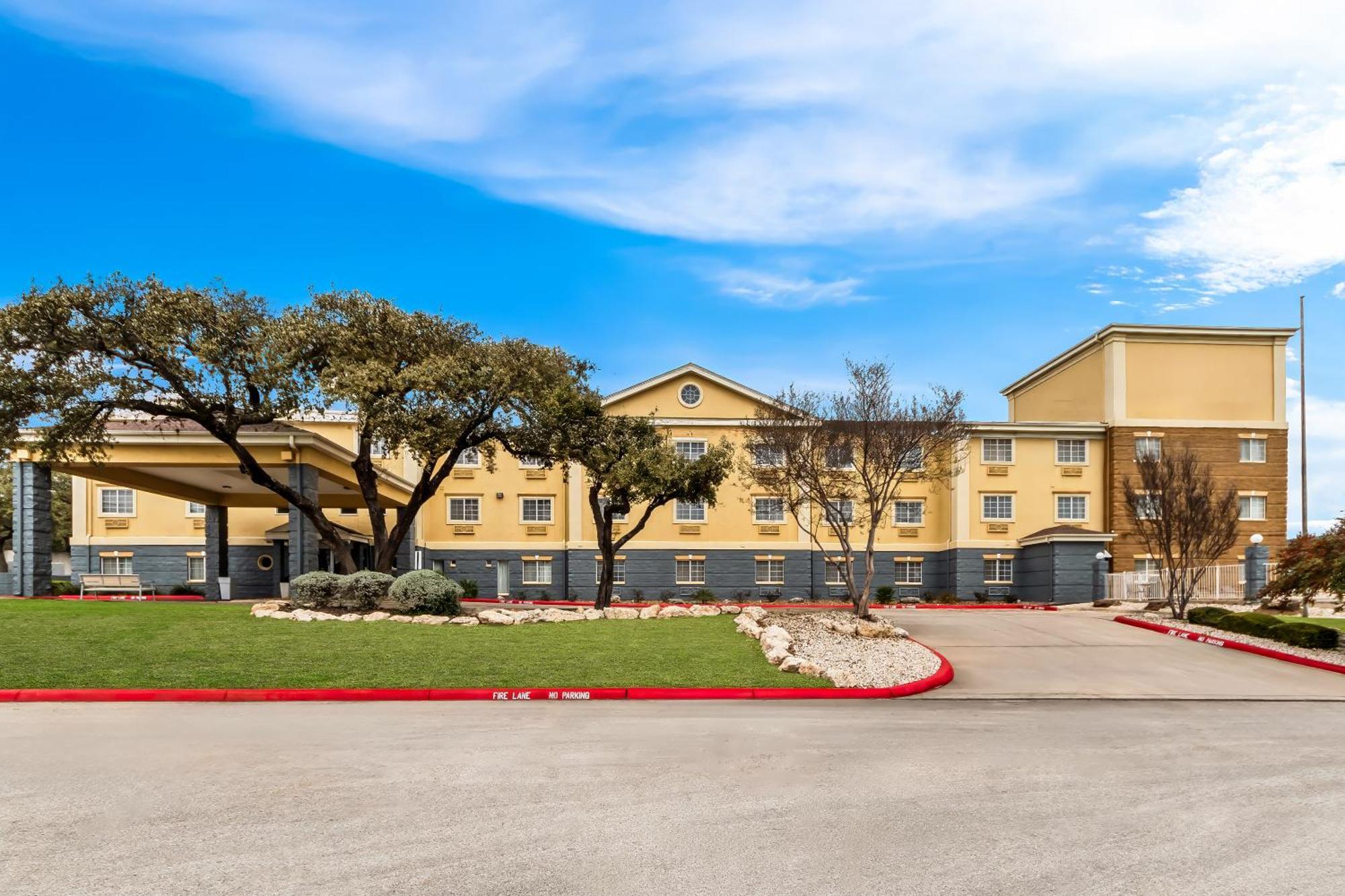 סן אנטוניו Quality Inn & Suites Airport North - Stone Oak מראה חיצוני תמונה