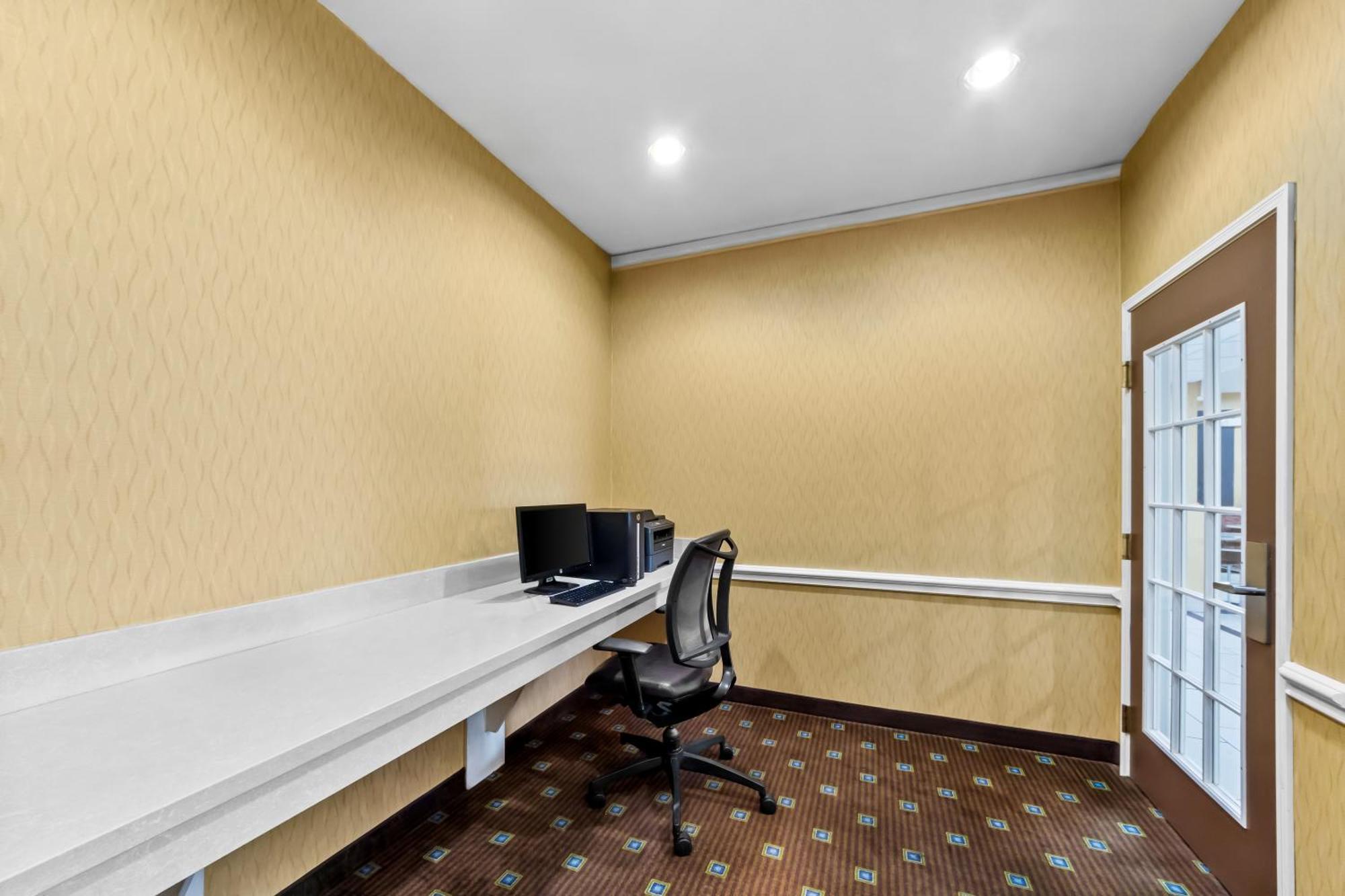 סן אנטוניו Quality Inn & Suites Airport North - Stone Oak מראה חיצוני תמונה
