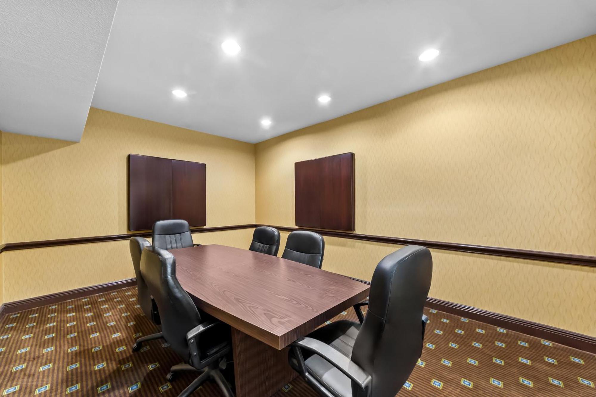 סן אנטוניו Quality Inn & Suites Airport North - Stone Oak מראה חיצוני תמונה
